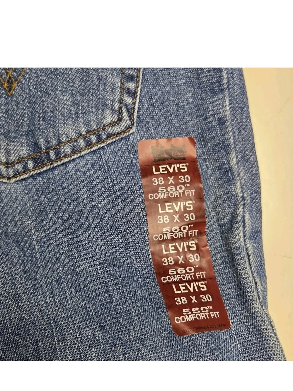 Levis 560 NWT Comfort Fit Tapered Leg Denim Jeans Mens 38×30 (FITS 38×29.5) Blue